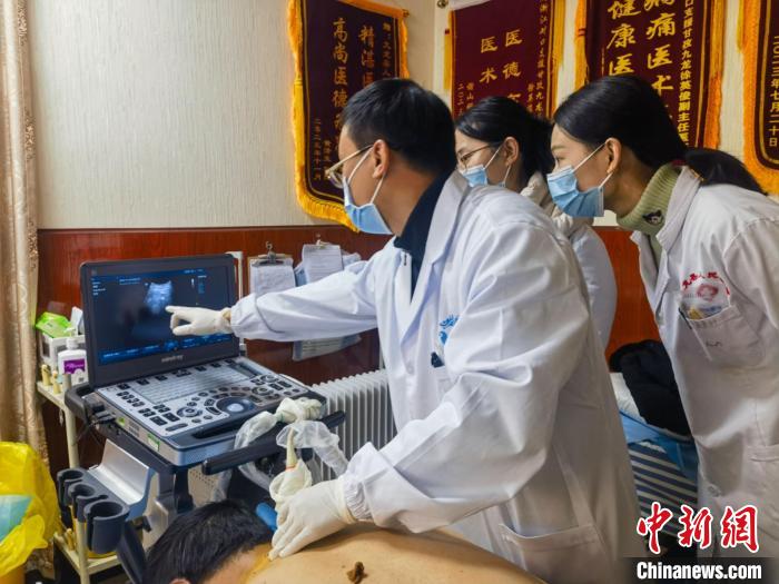 (身边的变化)杭州医生援川记事:走上高原,让疼痛“被看见” (身边的变化)杭州医生援川记事:走上高原,让疼痛“被看见”