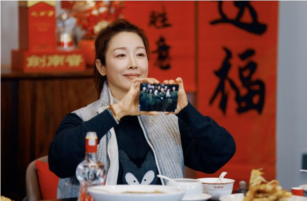 抖音纪录片《四海同春年味纪》1月22日上线,六位名人分享家乡春节 image.png
